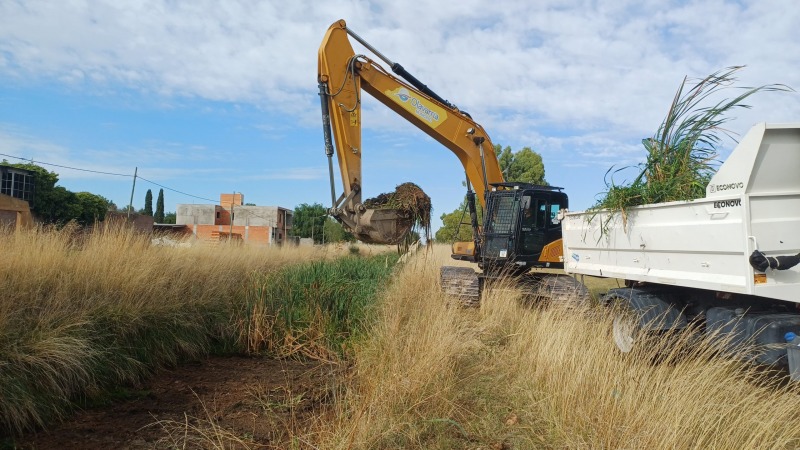 Realizaron mantenimiento del desag�e pluvial en la Av. Per�n